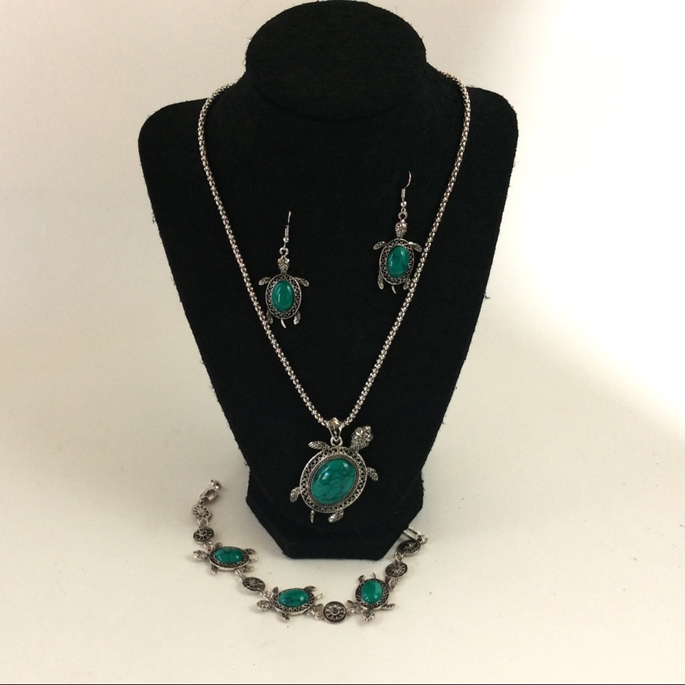 Naomi collection jewelry